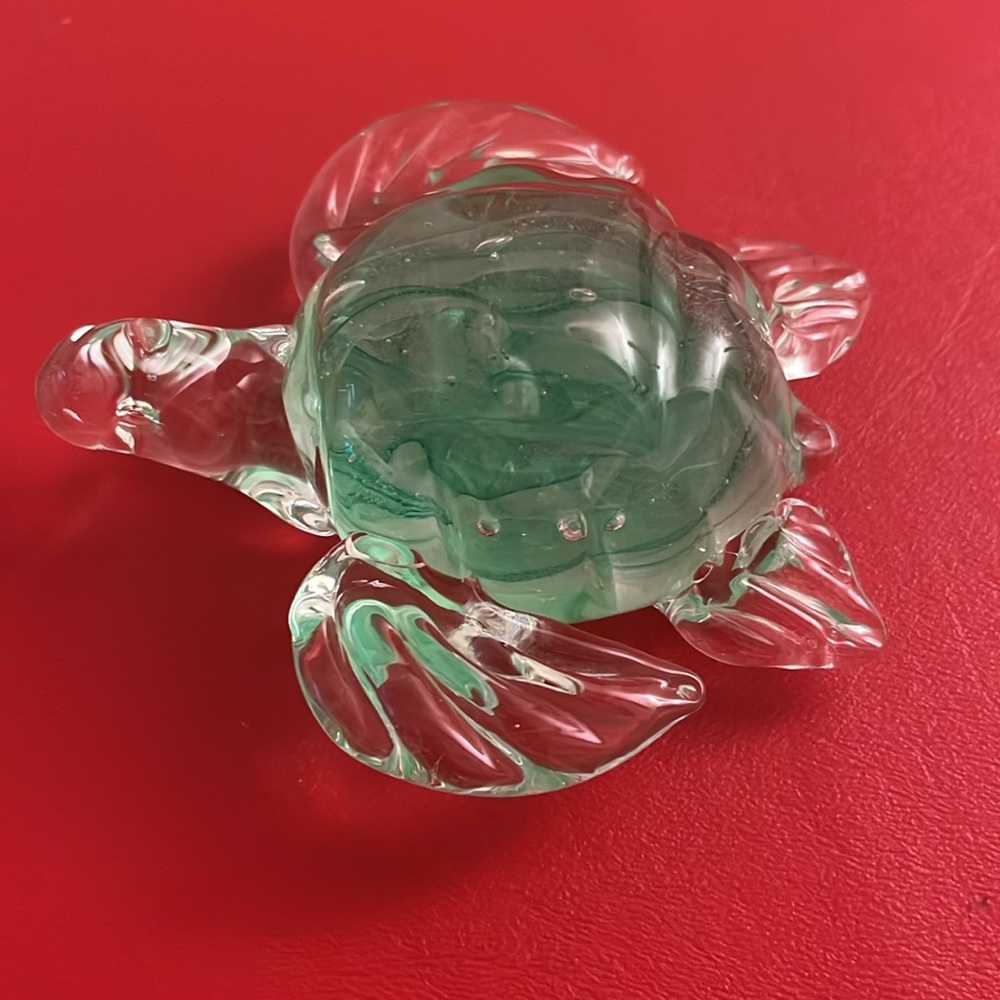 Dynasty Gallery Glass Sea Turtle LIGHT GRREN Green Glow